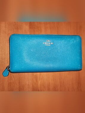 Coach Zip-Around Wallet Bright Turquoise, has condition issues: Wear & Peel